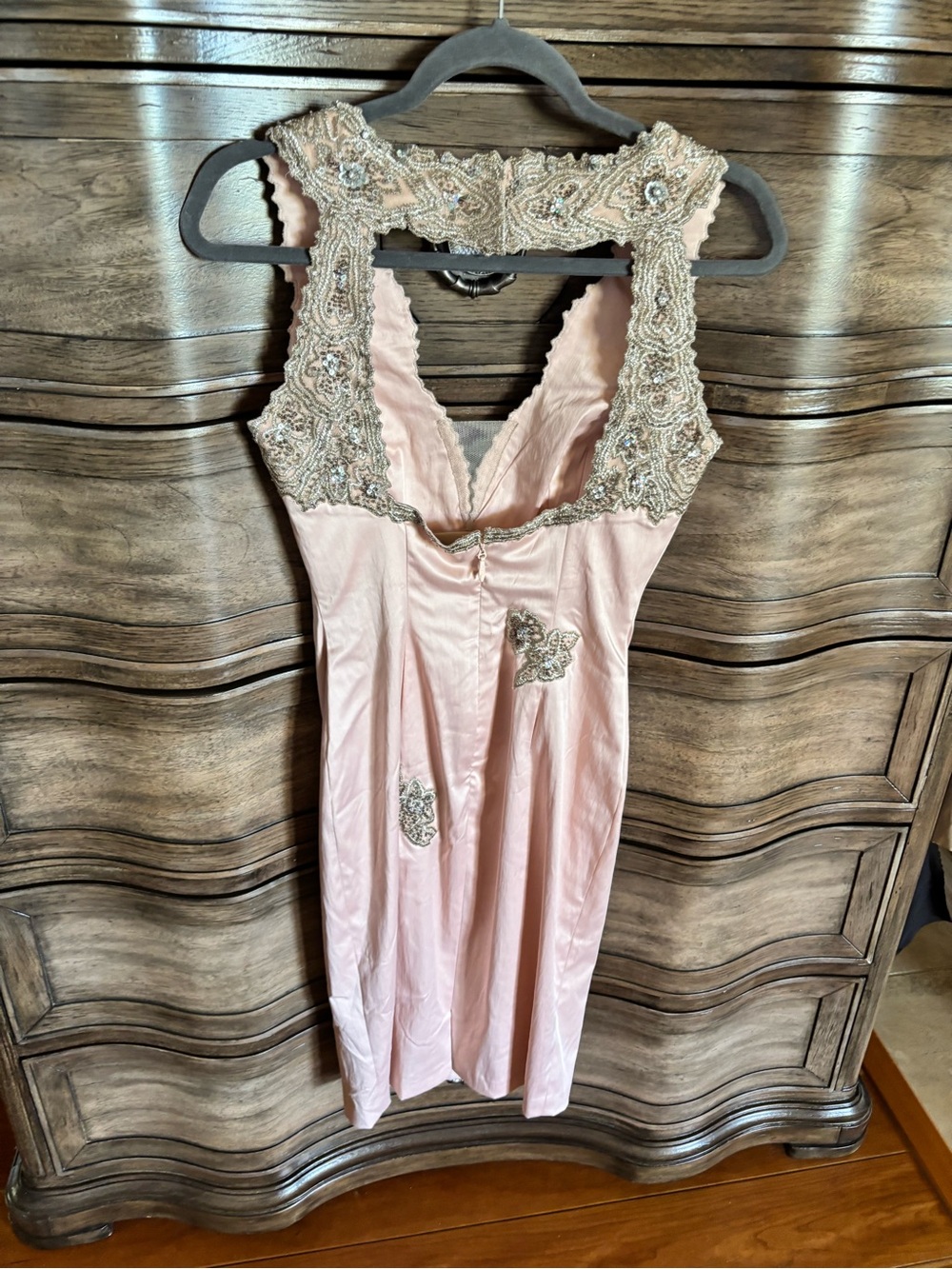 Embellished Blush Midi Dress with V-Neck - Picture 5 of 11